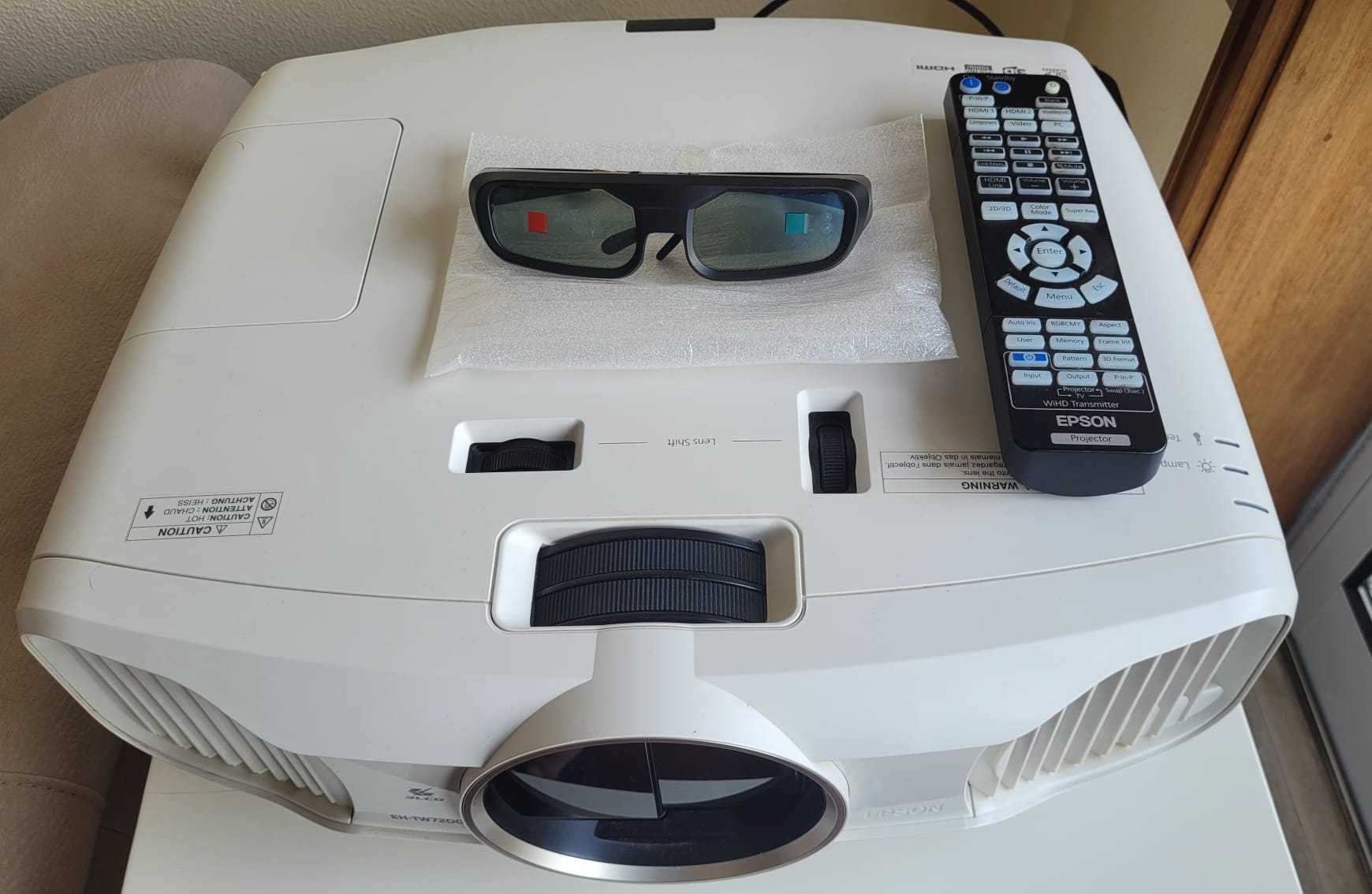 Projetor Epson Cinema EH-TW7200 (pouco uso) Verdadeiro Cinema em Casa