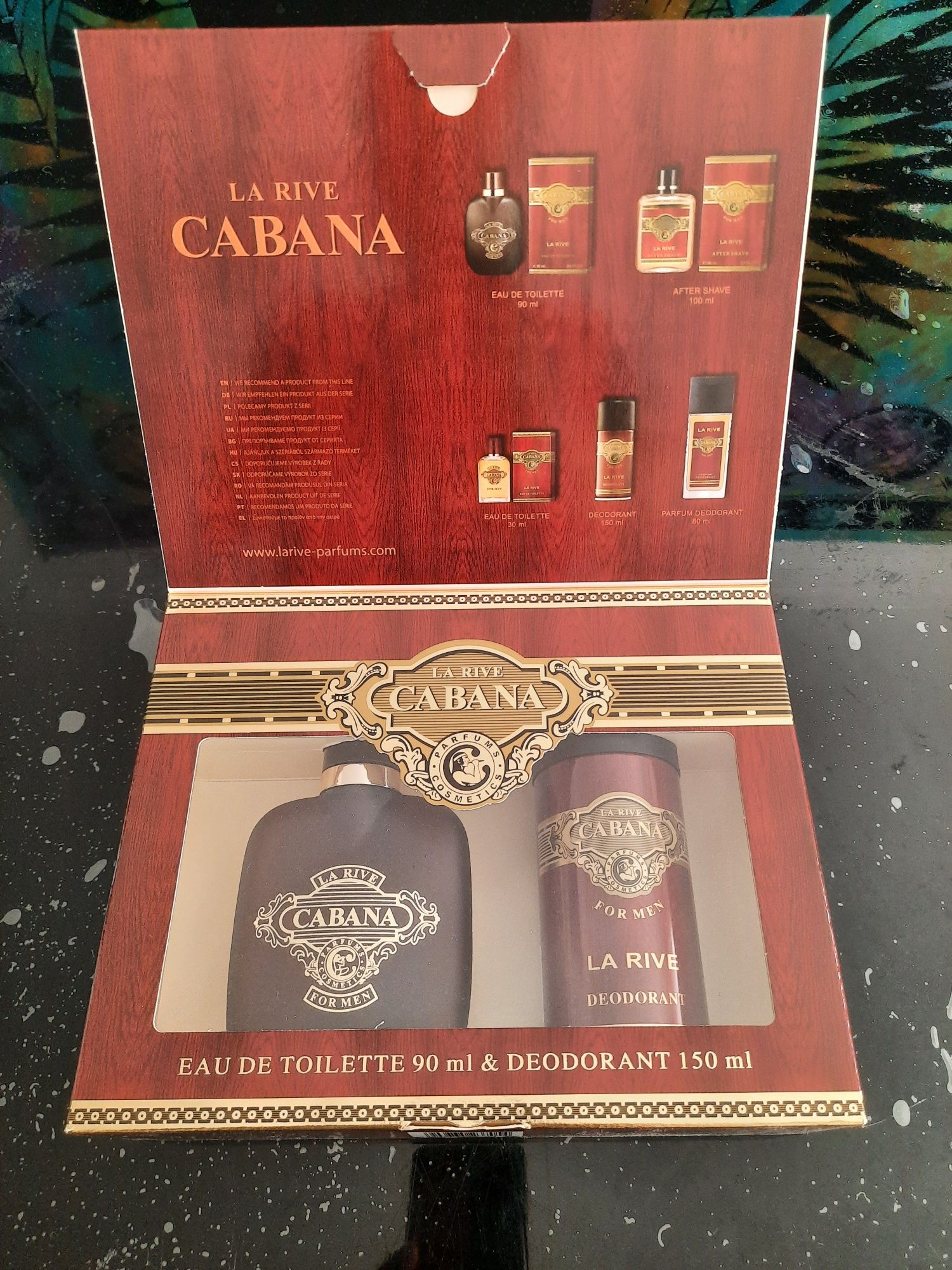 Perfume e desodorizante na caixa