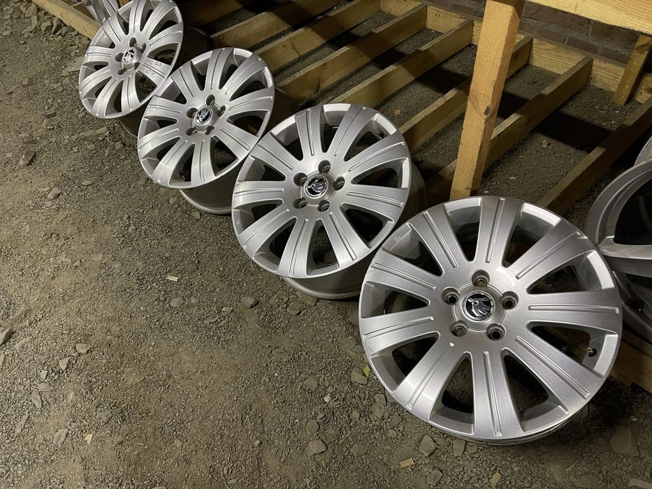 Диски SKODA оригінал 5/112 R17 6J ET45  супер стан з Європи