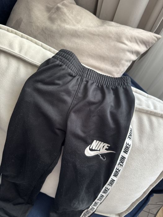 Спортивний костюм Nike