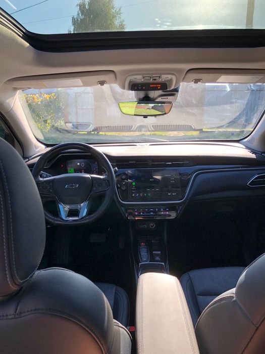 Chevrolet bolt euv ev premier електромобіль продаж продається електрич