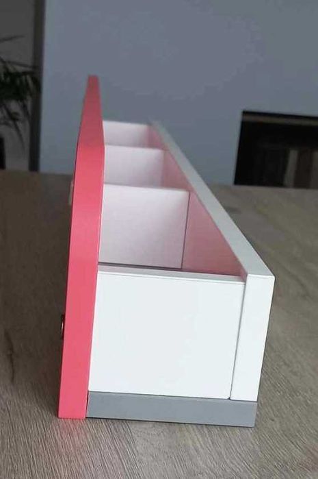 Półka wisząca leżąca biało-różowa długość 92cm