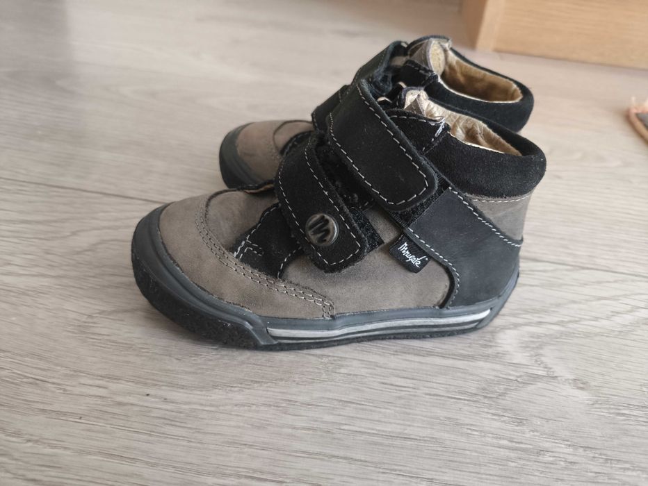 Mrugała, Emel, trzewiki, pólbuty, adidasy