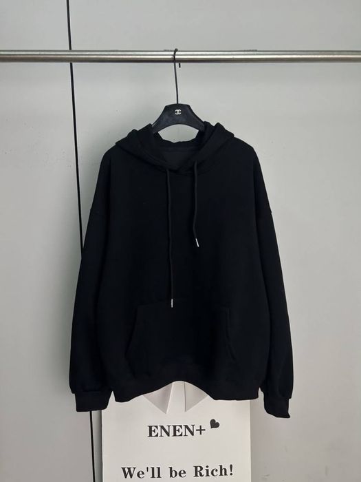 Чорний Худі з принтом на Спині.