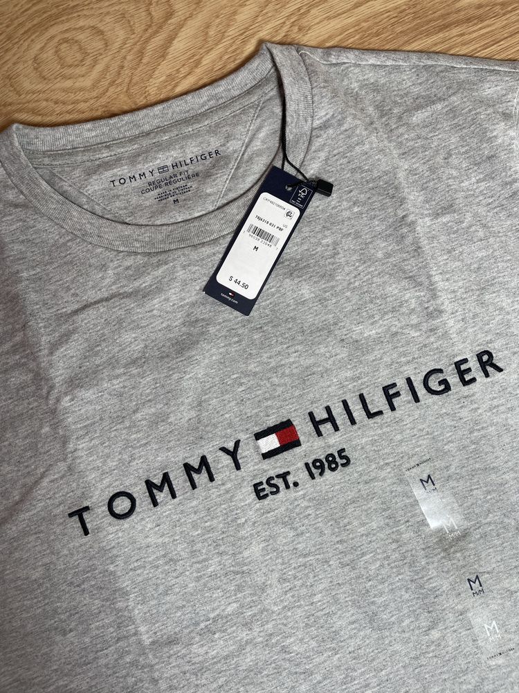 Футболка Tommy Hilfiger розмір М