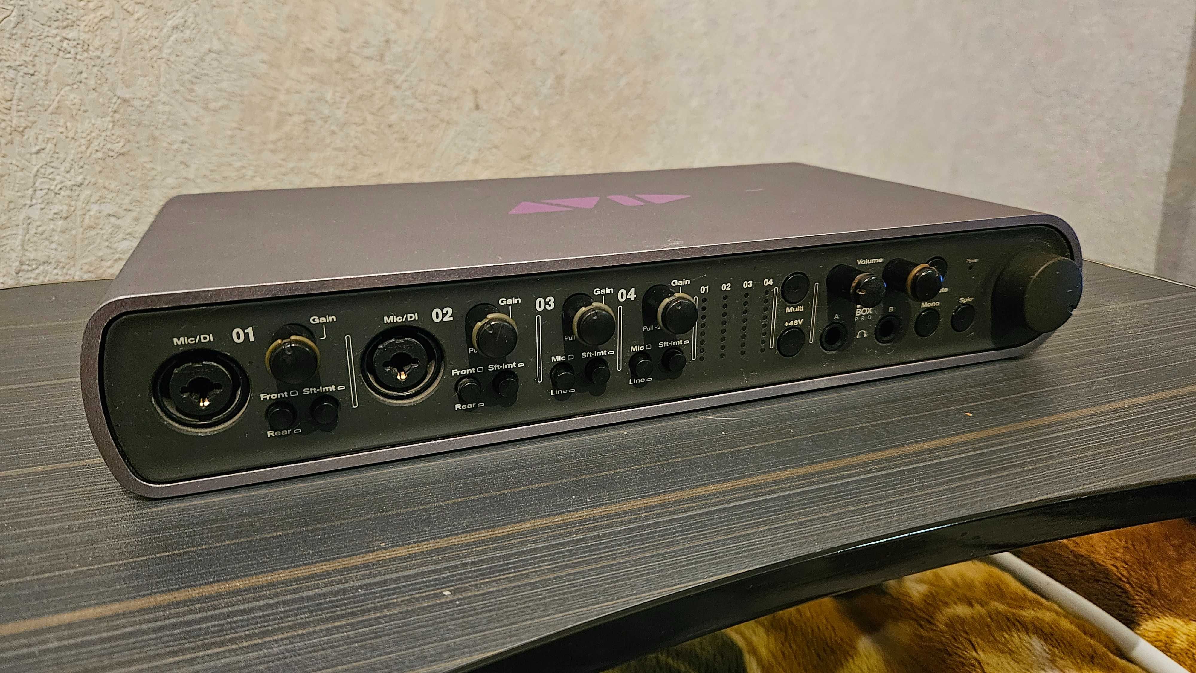 Звукова карта Avid MBox 3 Pro