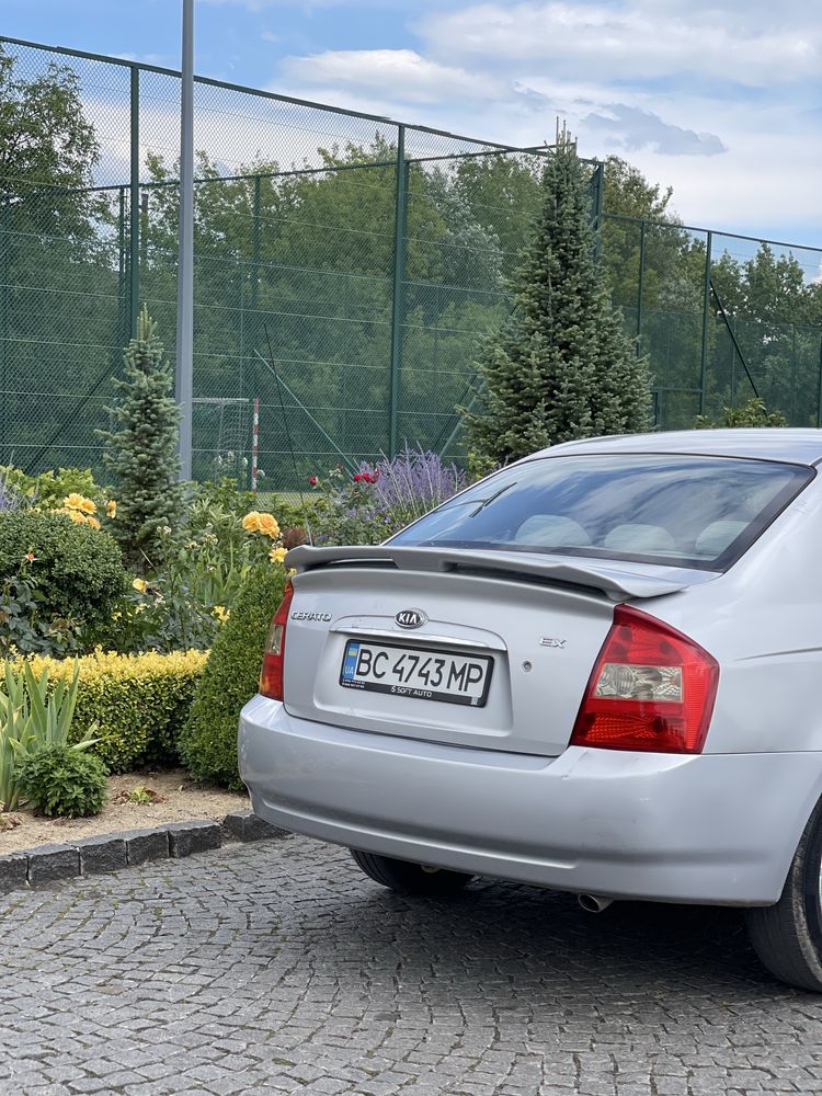 Продам Kia Cerato 1.6 в Дуже Гарному стані , Обслужена!