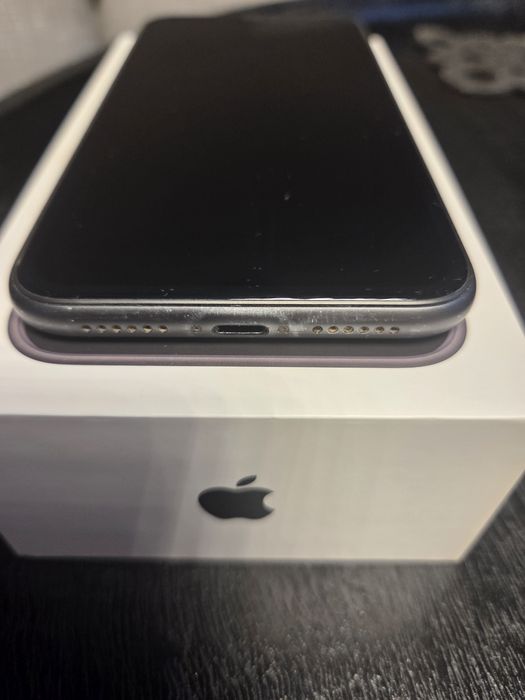 iPhon 11 black 128gb