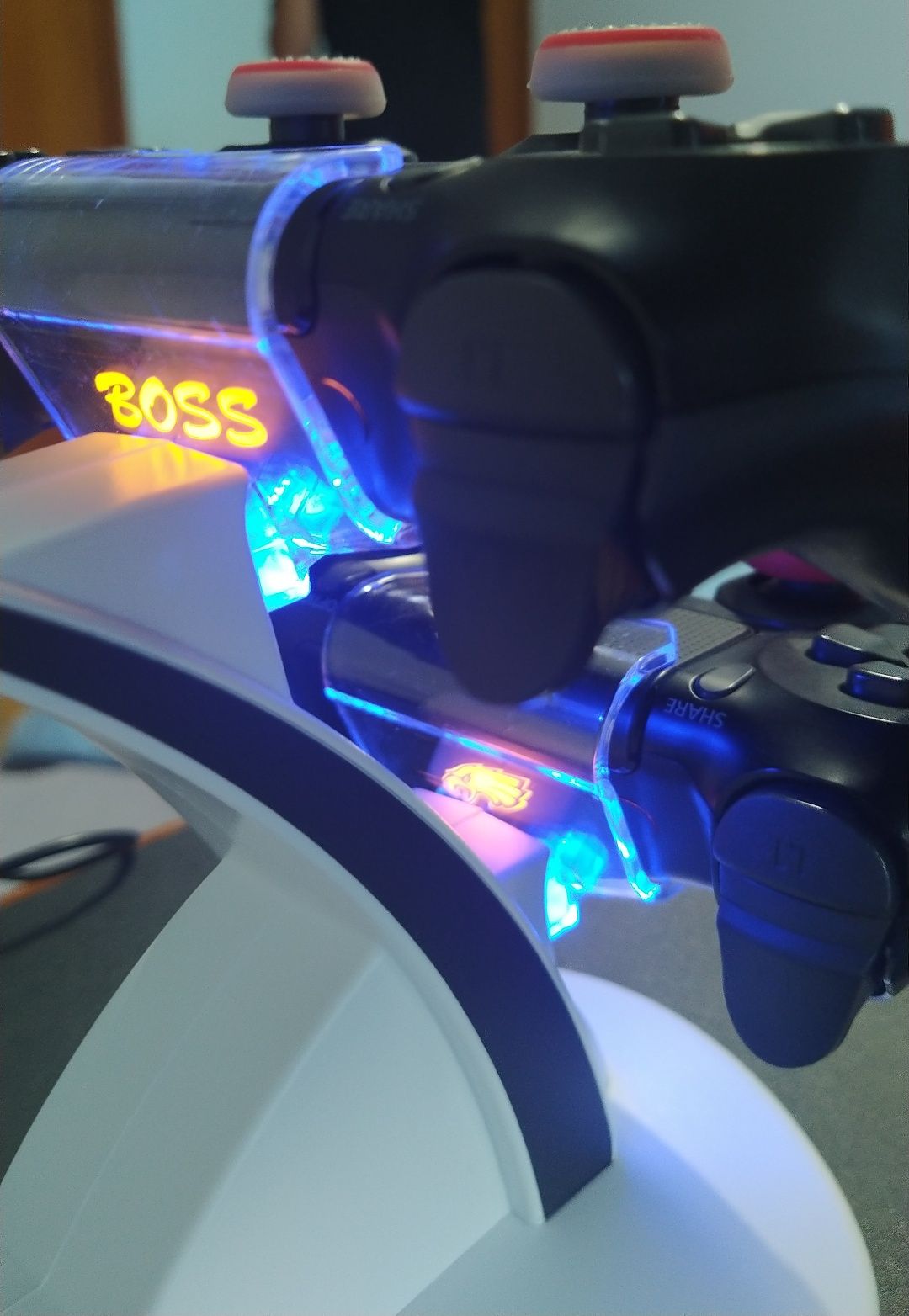 Carregador Duplo para comandos PlayStation 4