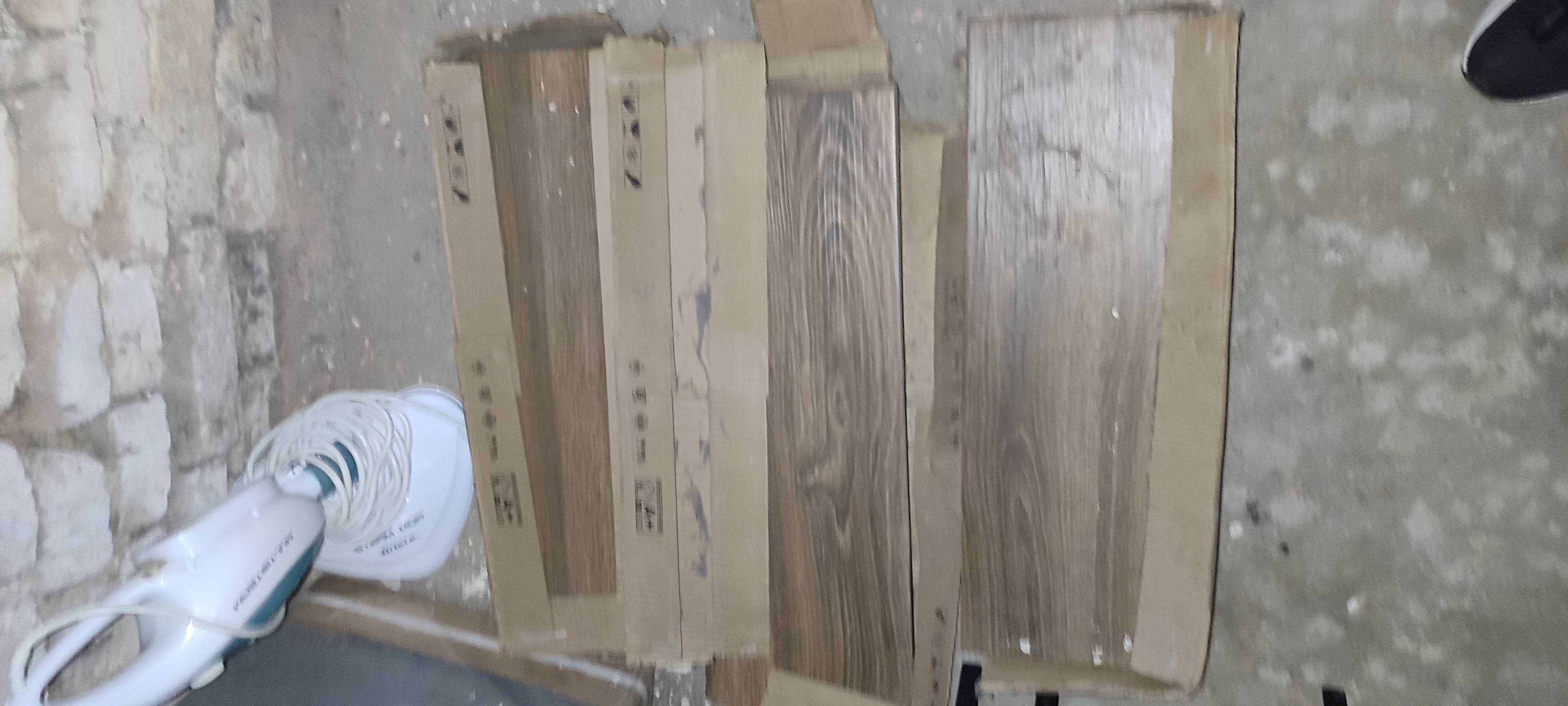 Panele podłogowe gresowe.wymiary długość 60 , szerokość 18,5 .
