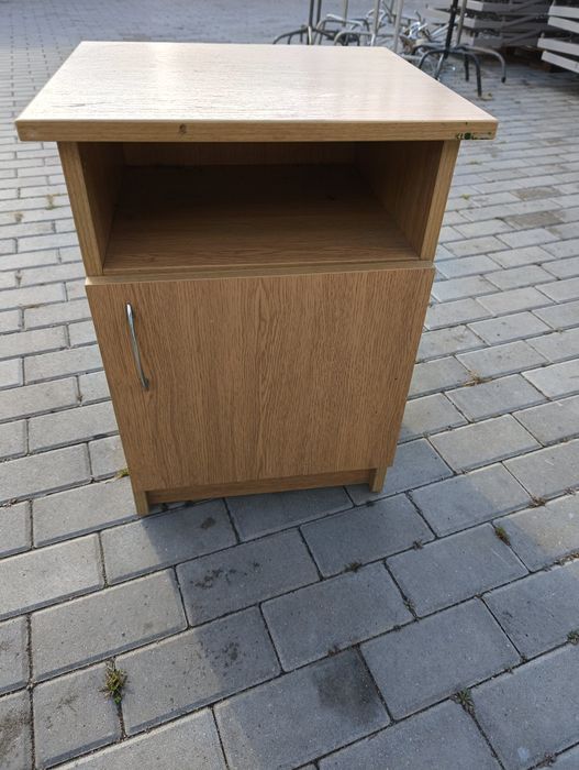 Szafka nocna z półką
