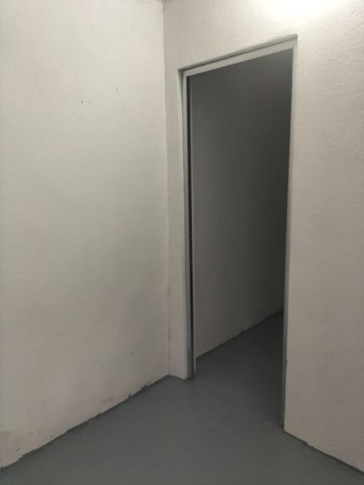 Armazém com 100m2 na Lançada