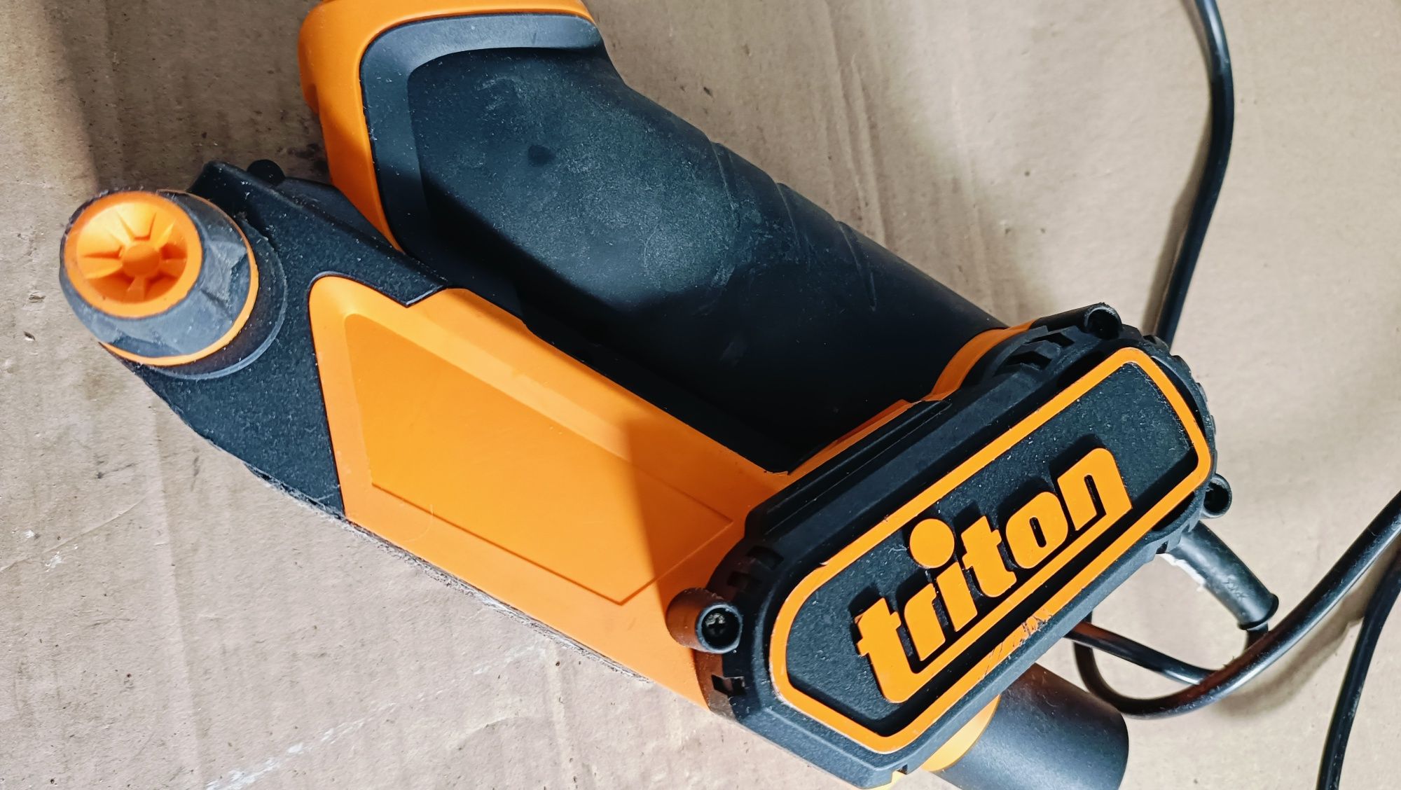 Szlifierka taśmowa Triton TCMBS 450W 65x406 mm A3
