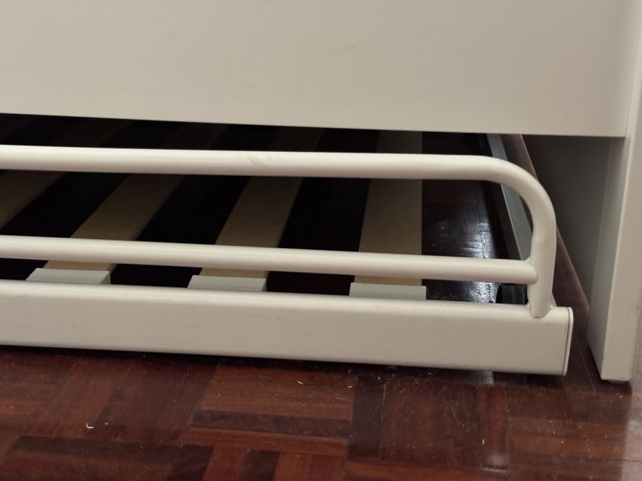 Cama-gavetão Ikea
