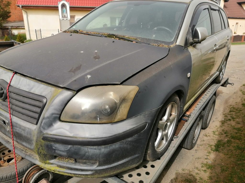 Toyota Avensis 2.2 D Wszystkie Części