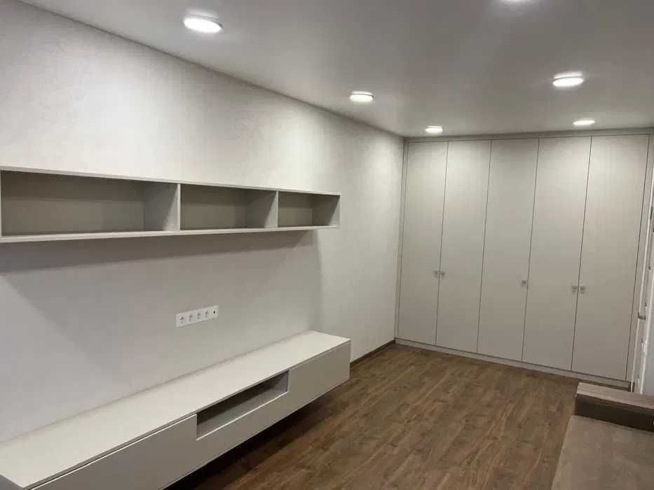 42000ЖК Мира 2 Е-видновленняПродамУкомплектованную 1 комн кварт 4 этAS