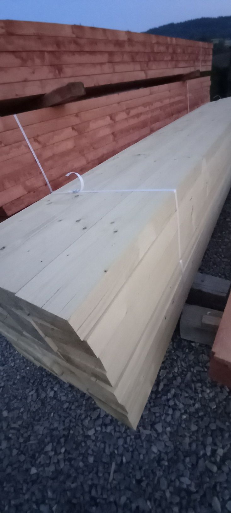 Więźba dachowa drewno budowlane kantówki krokwie łaty