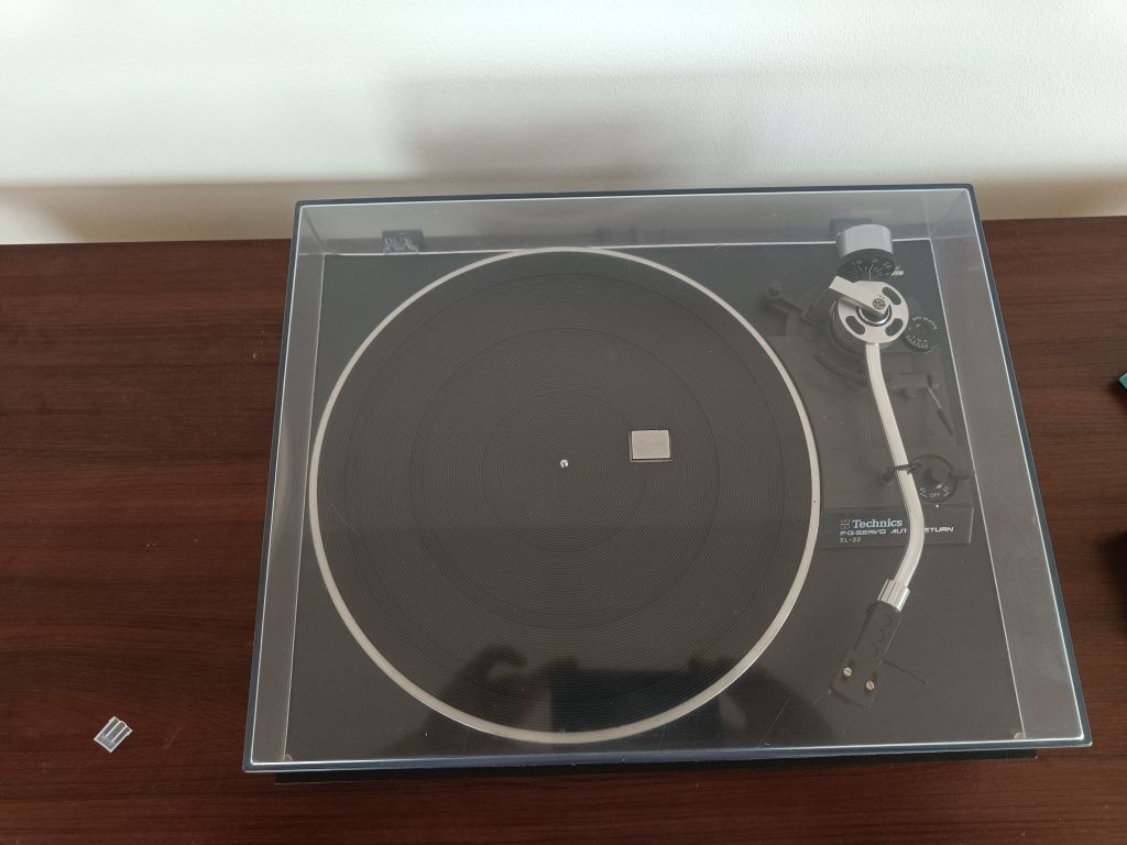 Gramofon Technics sl-22