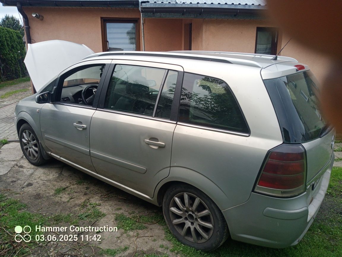 Opel Zafira 7osobowy oraz biurko multimedialne ze słupkiem