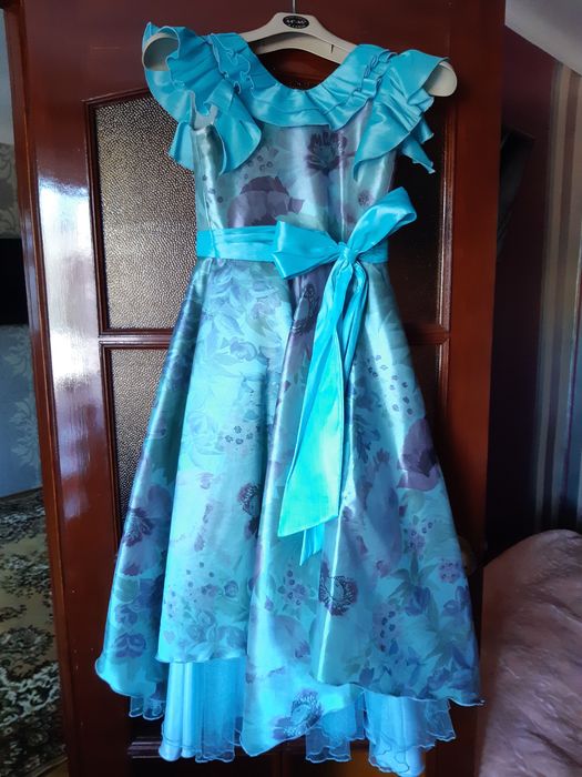 Сукня святкова для дівчинки