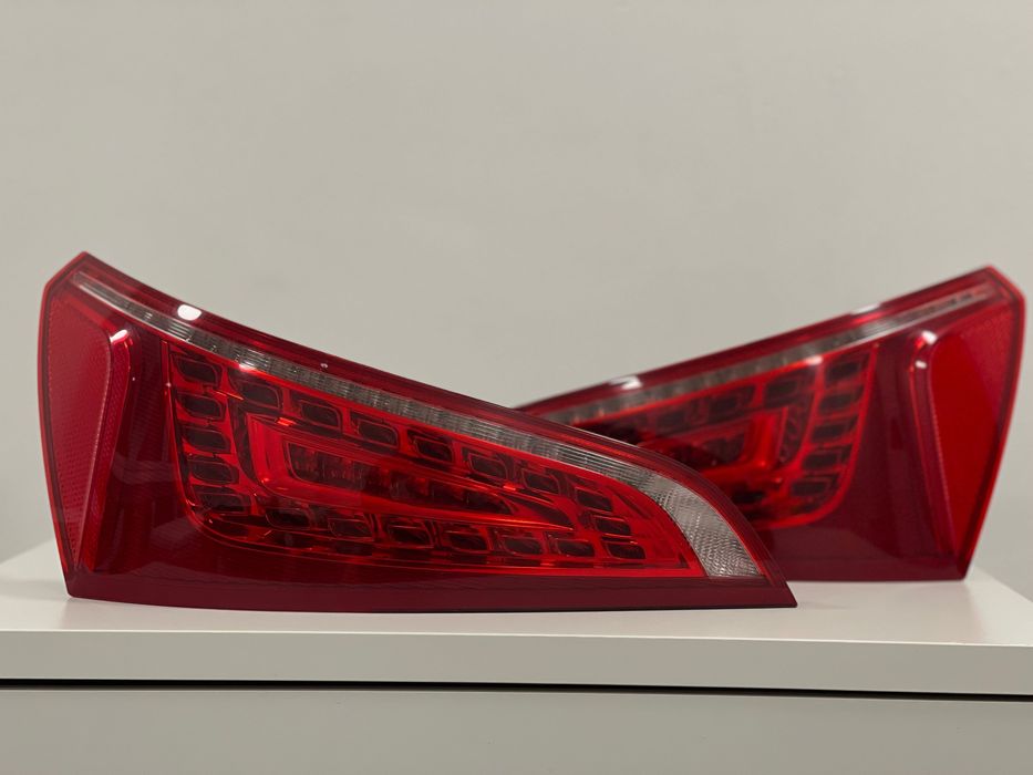 Задні фари Audi Q5 2011