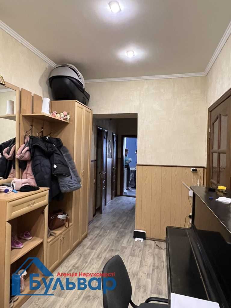 Продам 3к квартиру з ремонтом 85 м.кв біля ПРАПОРА