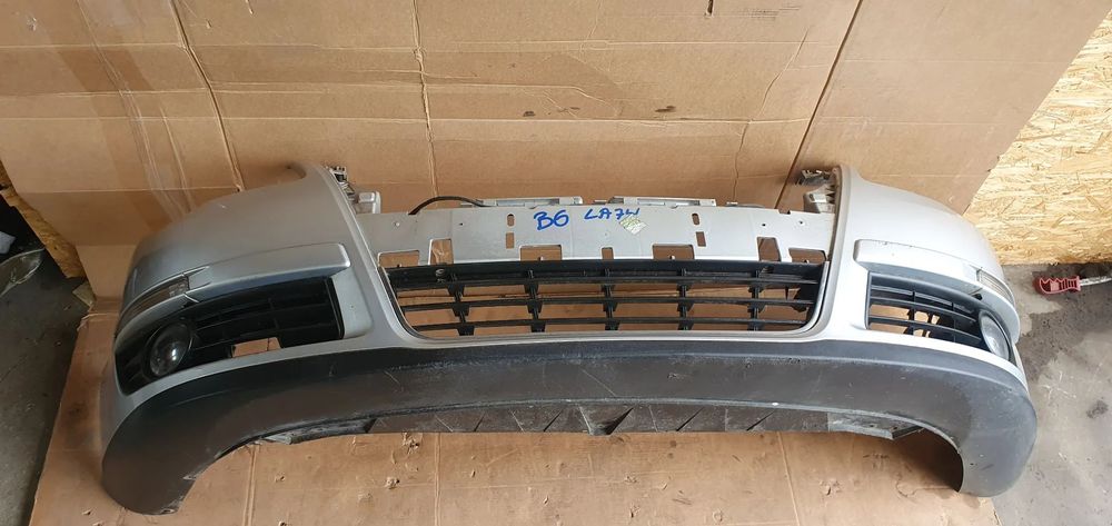 Zderzak przód przedni kompletny VW Passat B6 LA7W