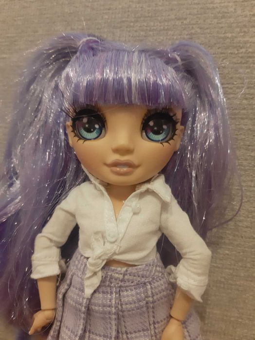 Lalka Rainbow High Junior Violet