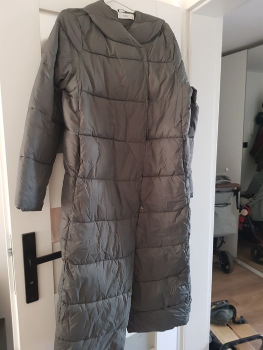 Płaszcz zimowy pikowany damski