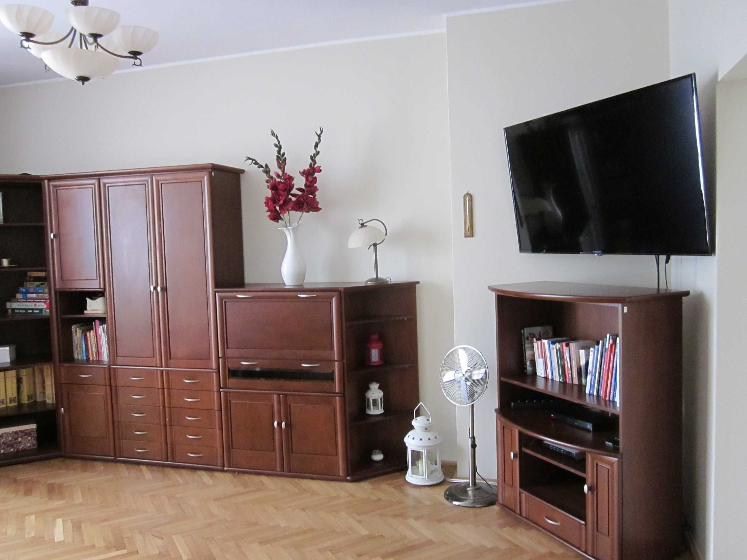 Gdynia centrum, darmowy parking, 2 sypialnie, salon, balkon