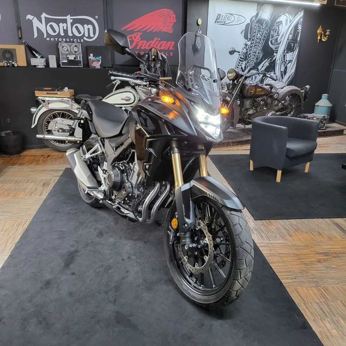 Honda CB 500X 2024 com 1300 km
