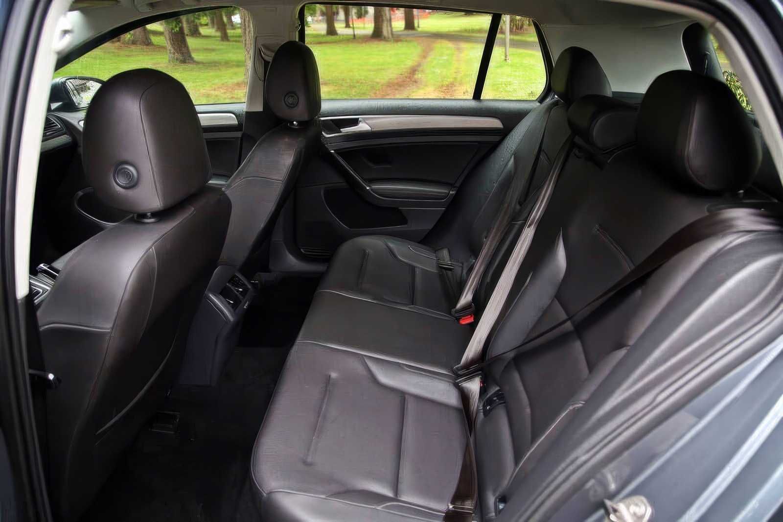 2015 Volkswagen Golf TDI S