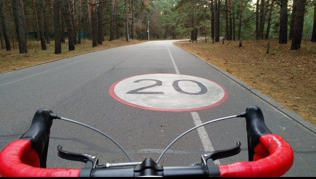 Шоссейный велосипед Schwinn Shimano 105 велоформа Scott Bianchi Trek