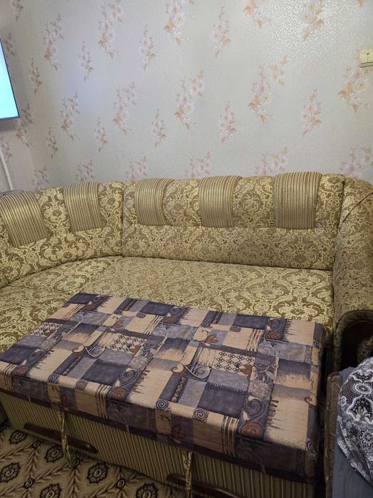 Продам б/в диван, самовивіз