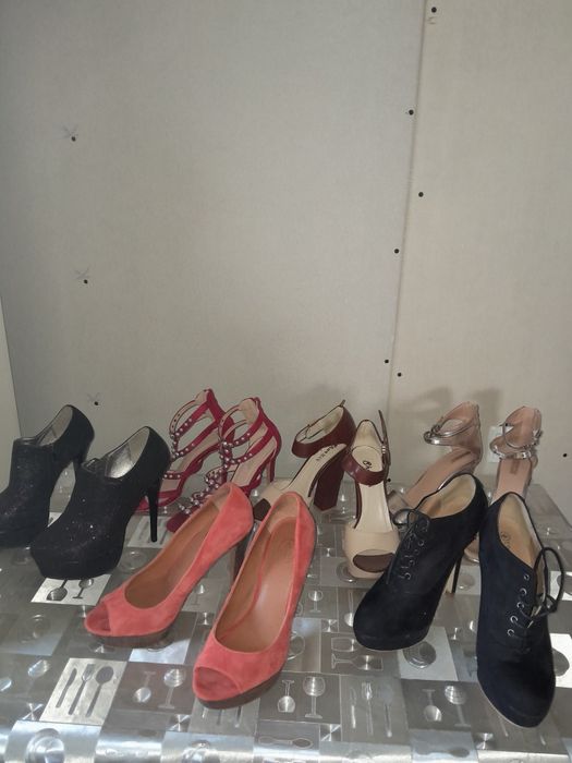 Продам туфли и босоножки