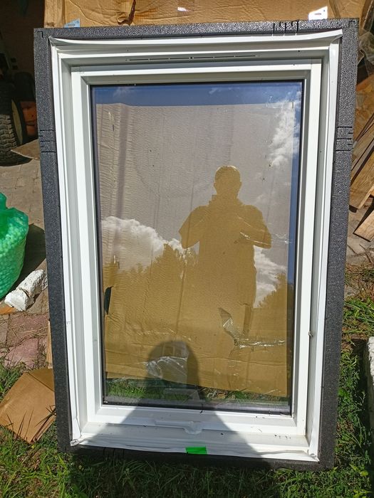 Okna dachowe NOWE filmy Roto 98x78 z kolnierzem do blachodachowki