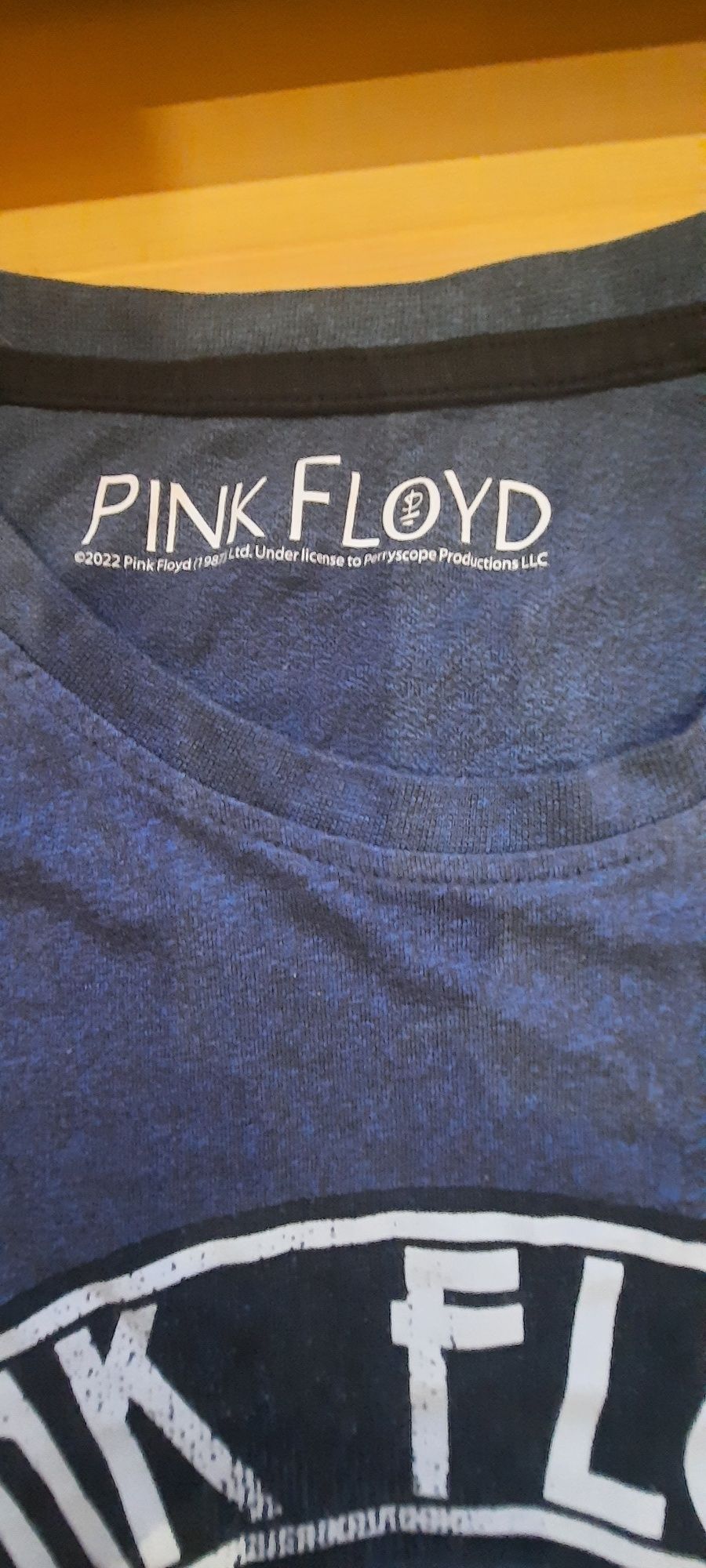 ПРОДАМ новую футболку легендарной группы «Pink Floyd»