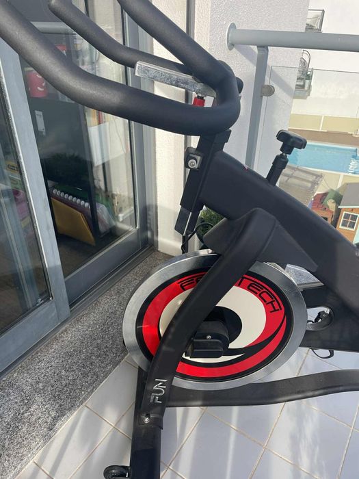 Bicicleta de ginásio