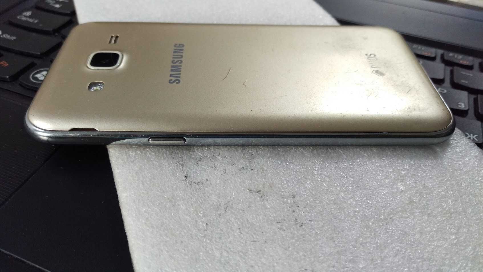 Телефон Galaxy J5 (SM-J500H)