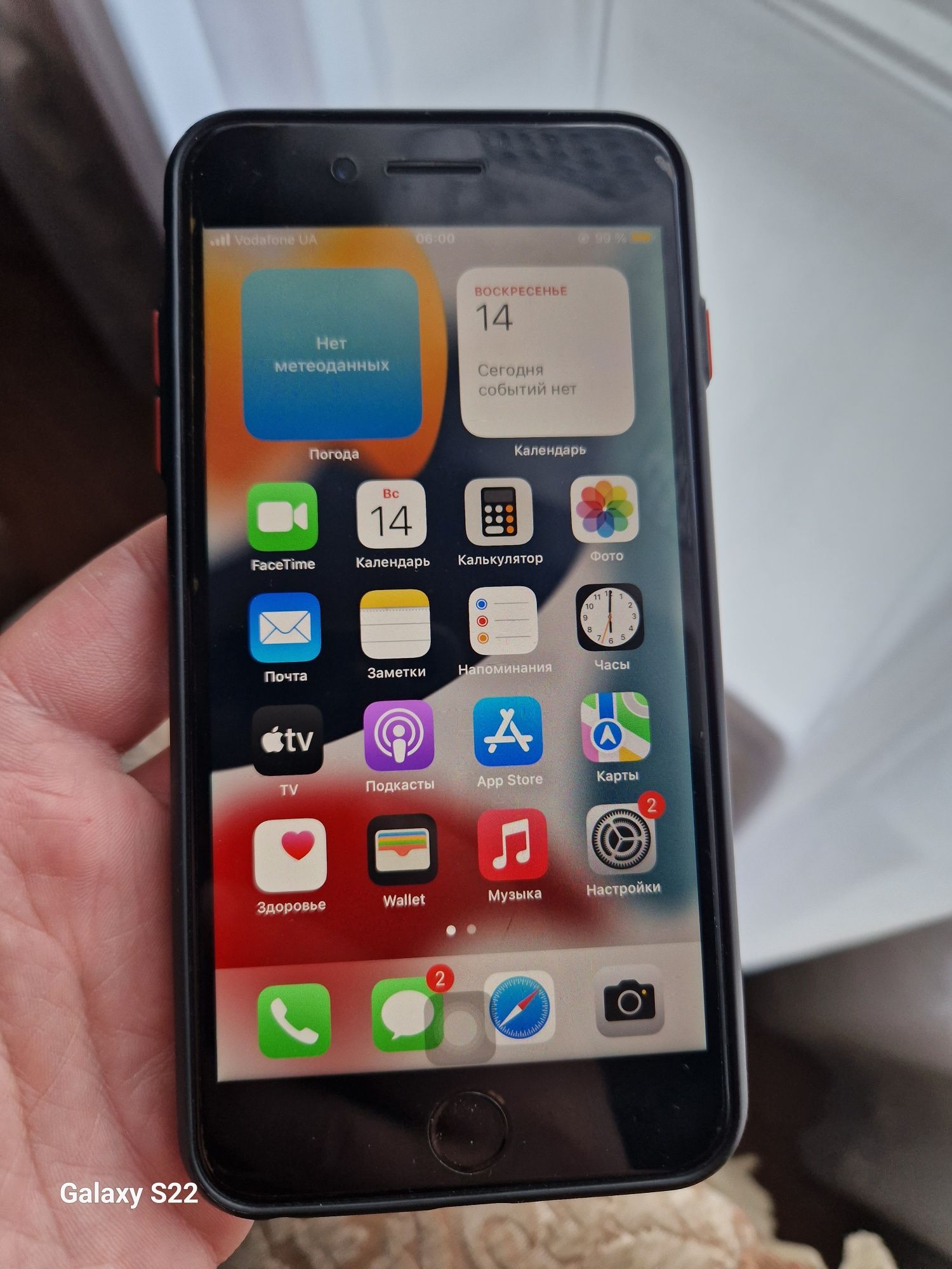 Айфон iPhone 8+ 64 black чёрный в хорошем состоянии аккумулятор 90%