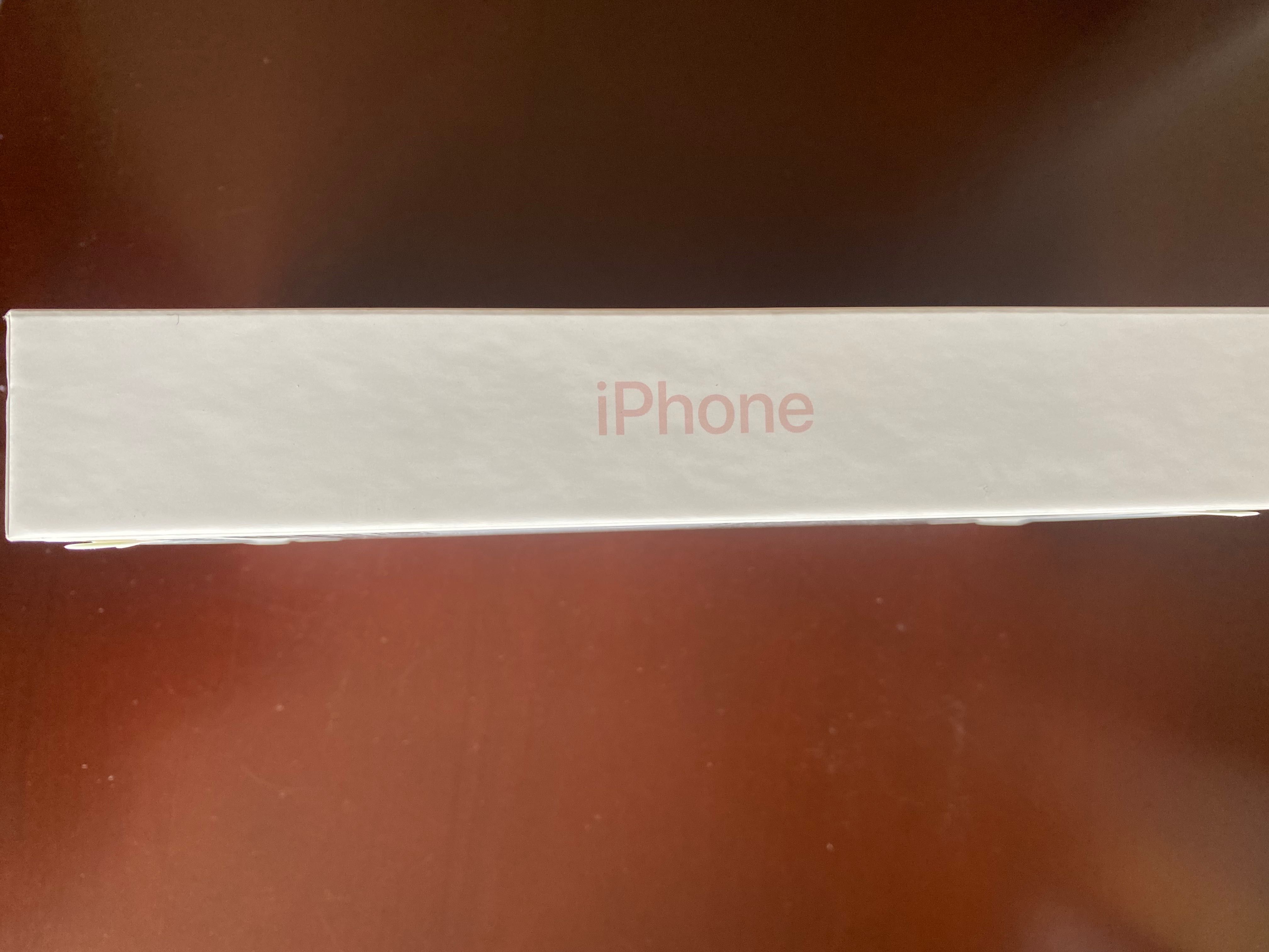 iPhone 15 plus ,kolor różowy  nowy z salonu, 128 GB