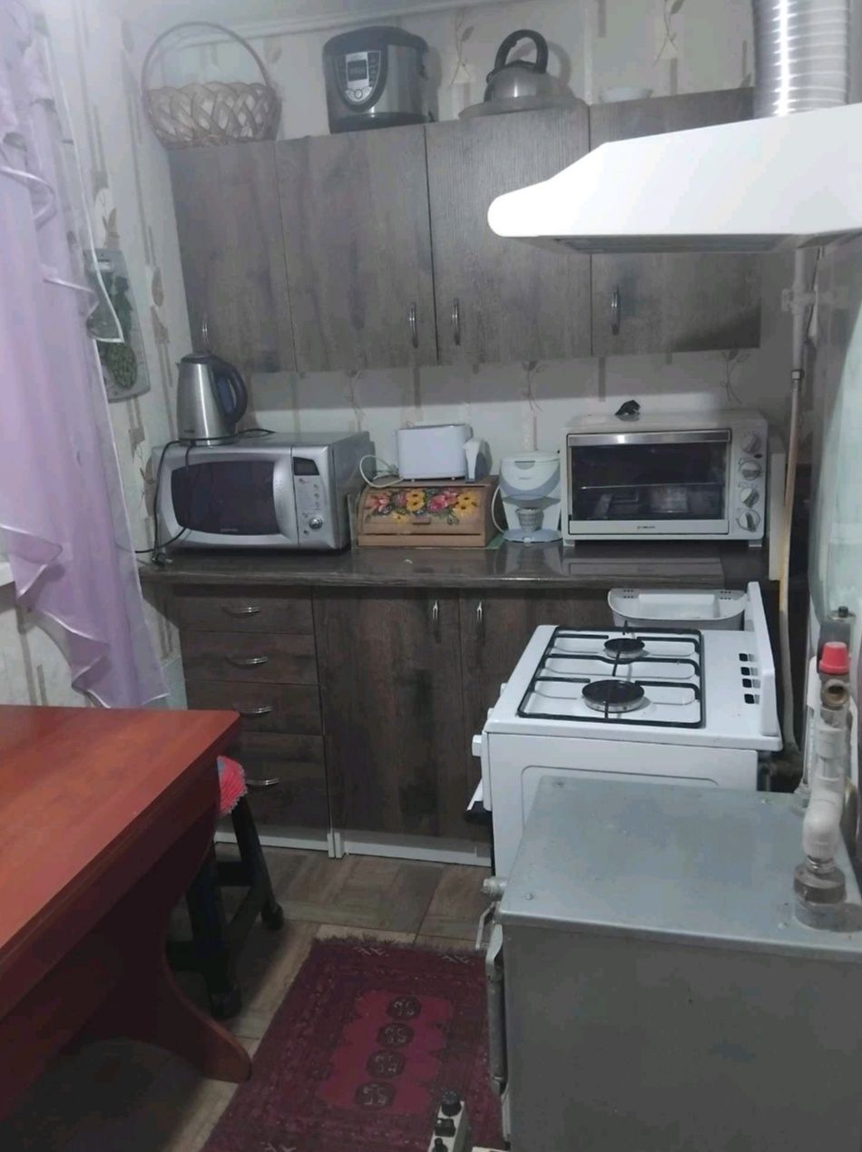 Продам частину будинку. Садова