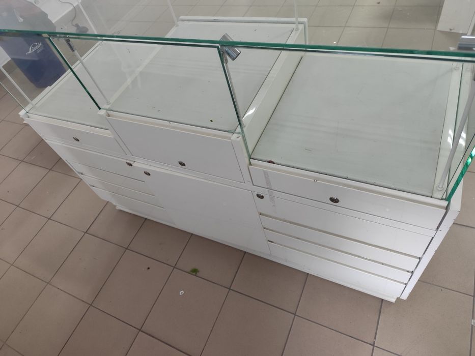 Witryna sklepowa podświetlana