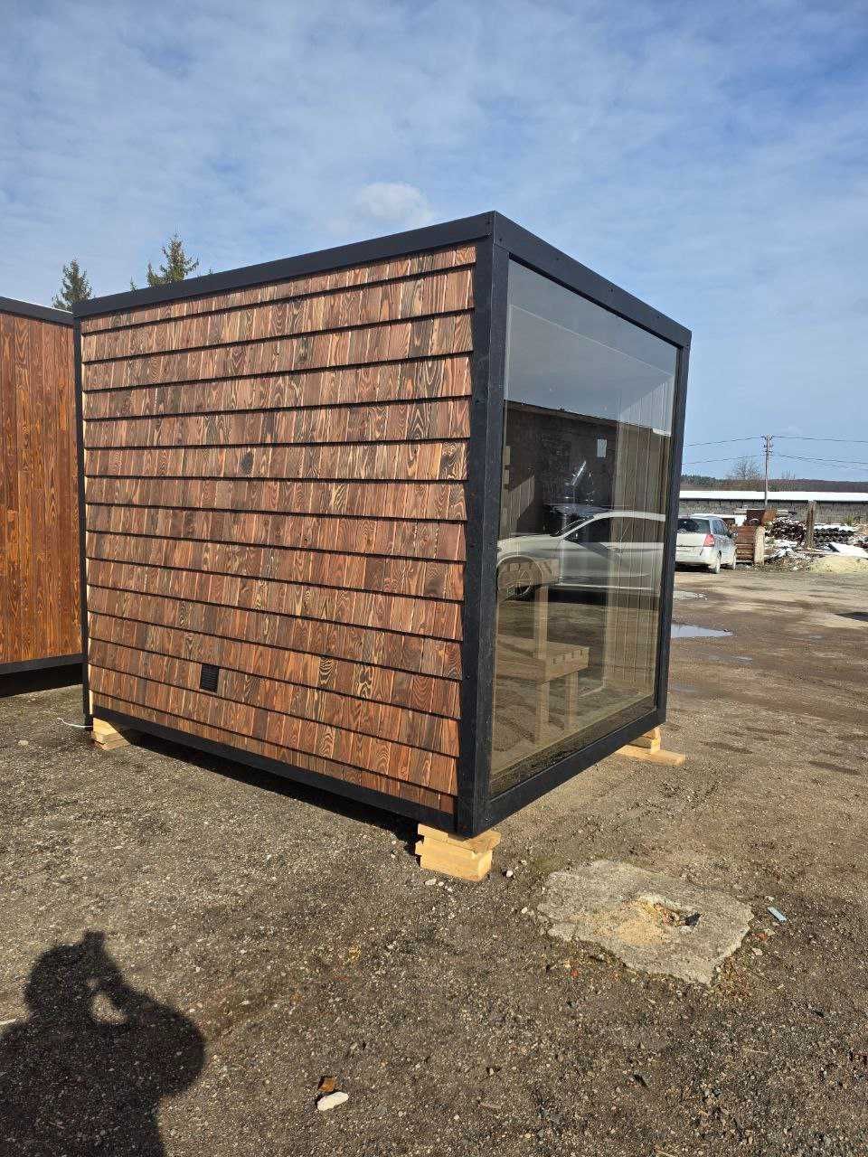 Sauna z dużym oknem panoramicznym