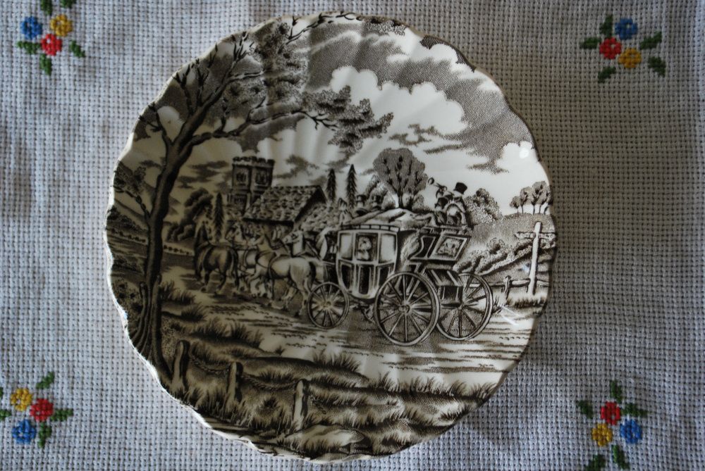 Prato Royal Mail (Correio Real) Fine Staffordshire Ironstone - England