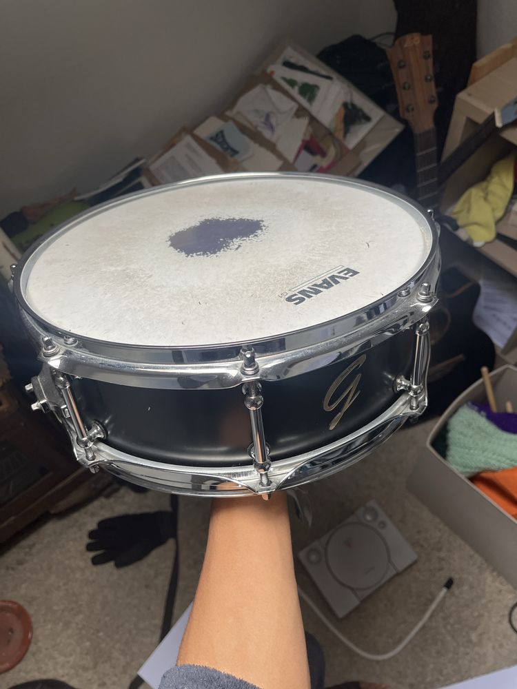 Tarola groove 13” e peças de bateria