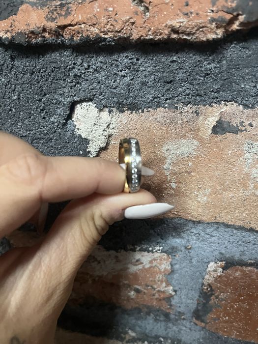 Obrączka złota cyrkonie r 18 Nowa