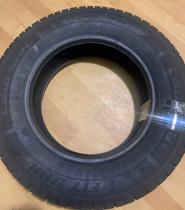 продам новую шину 195/70R15C зимняя
