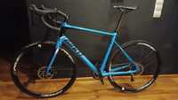 Rower szosowy Giant Defy Disc