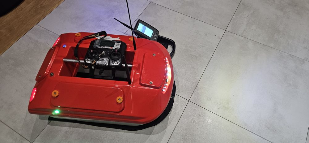 Łódka zdalnie sterowana, do wywózki , echosonda , xpilot, deeper chirp